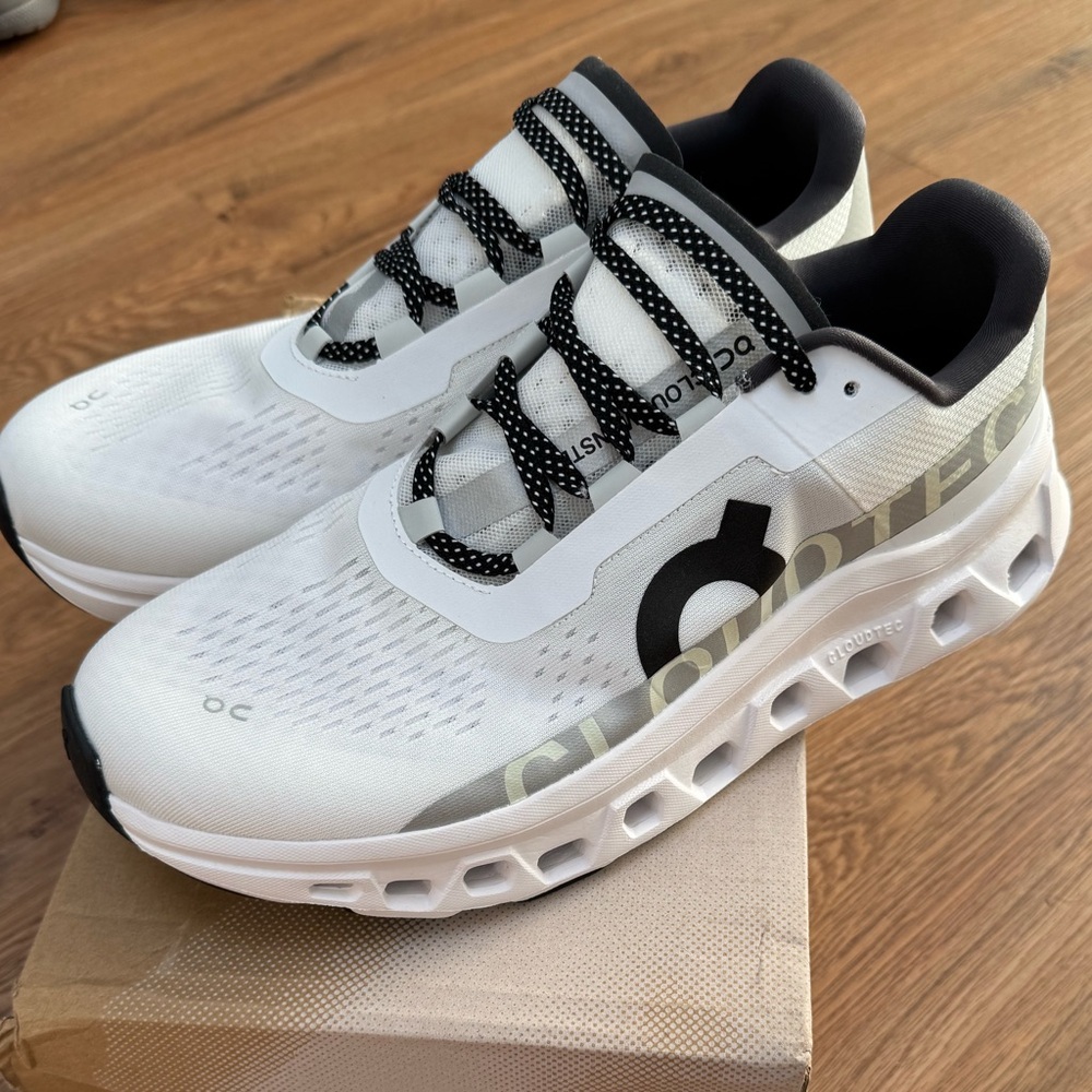 On Cloud Shoes Cloudmonster Men's Running Sneakers: White/Blk: 10M US